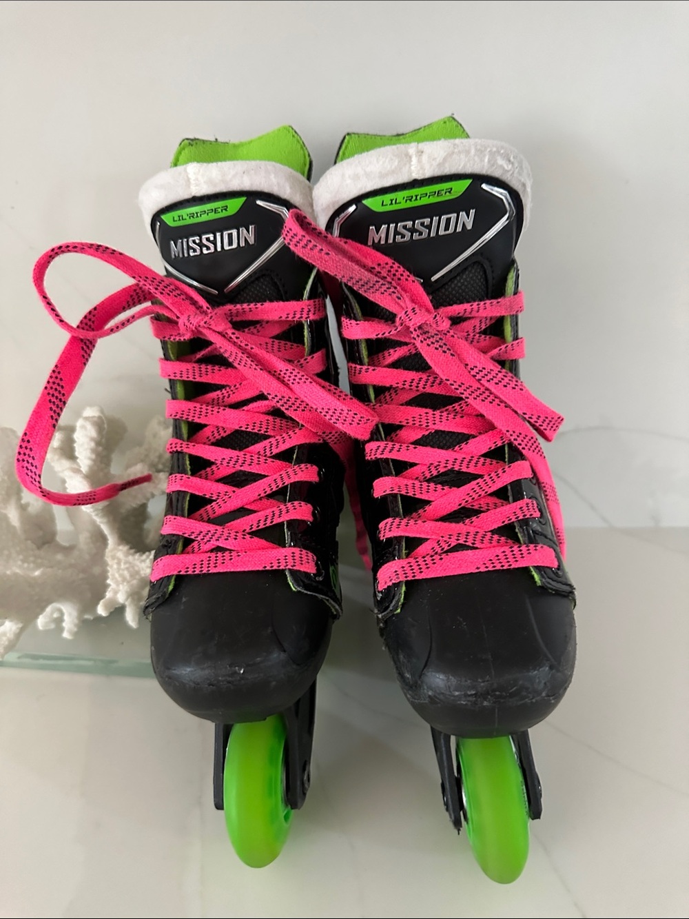 Mission unisex Kids' Black & Green Inline Skates. Adjustable size y 7-10.